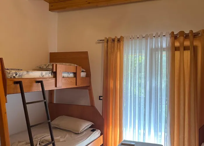 בית הארחה Mali *